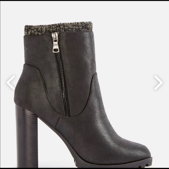 JustFab Carolina Sweater Cuff Bootie Size 11 - Picture 2 of 6